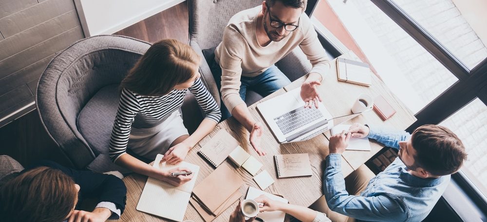 Les angles morts : le cube invisible qui freine la transformation des organisations